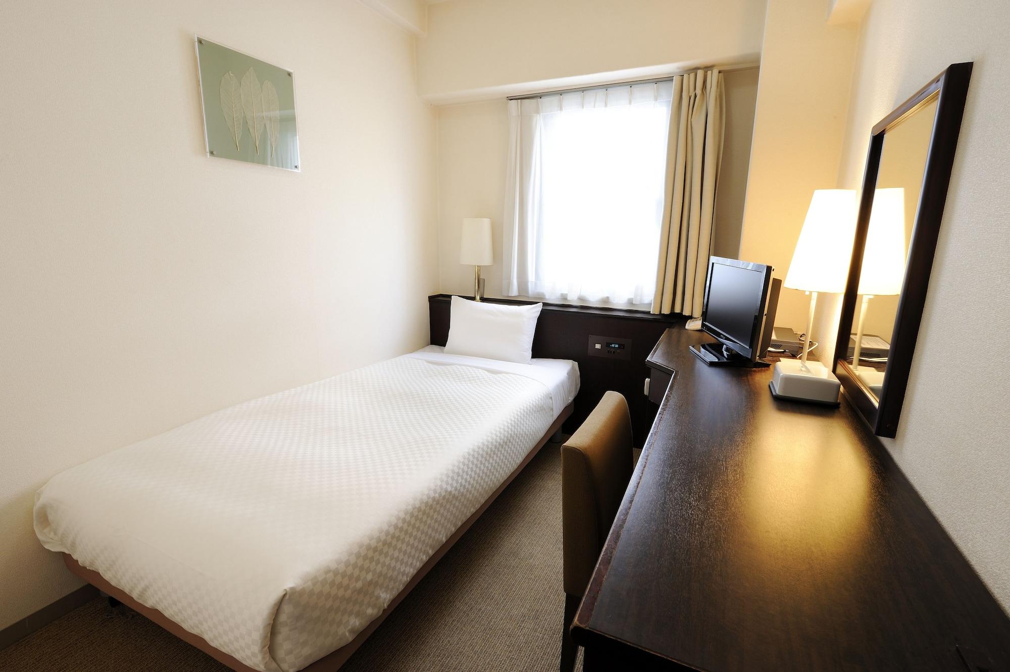 Sendai Business Hotel Ekimae Buitenkant foto