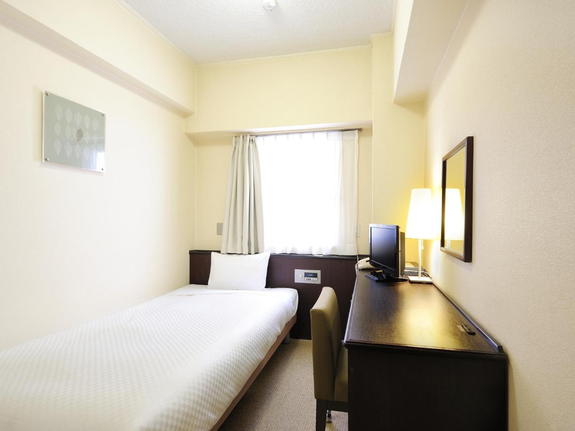 Sendai Business Hotel Ekimae Buitenkant foto
