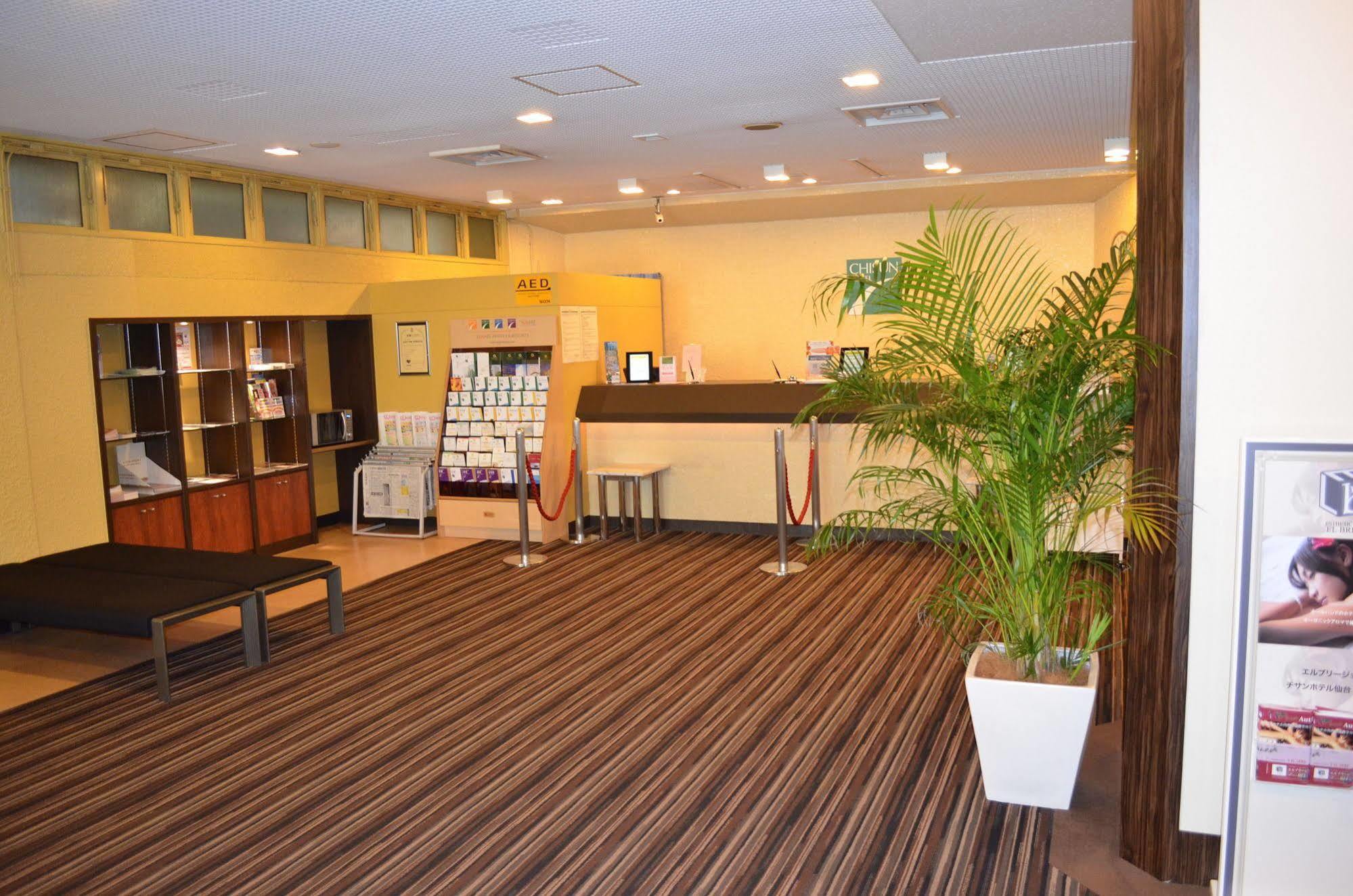 Sendai Business Hotel Ekimae Buitenkant foto