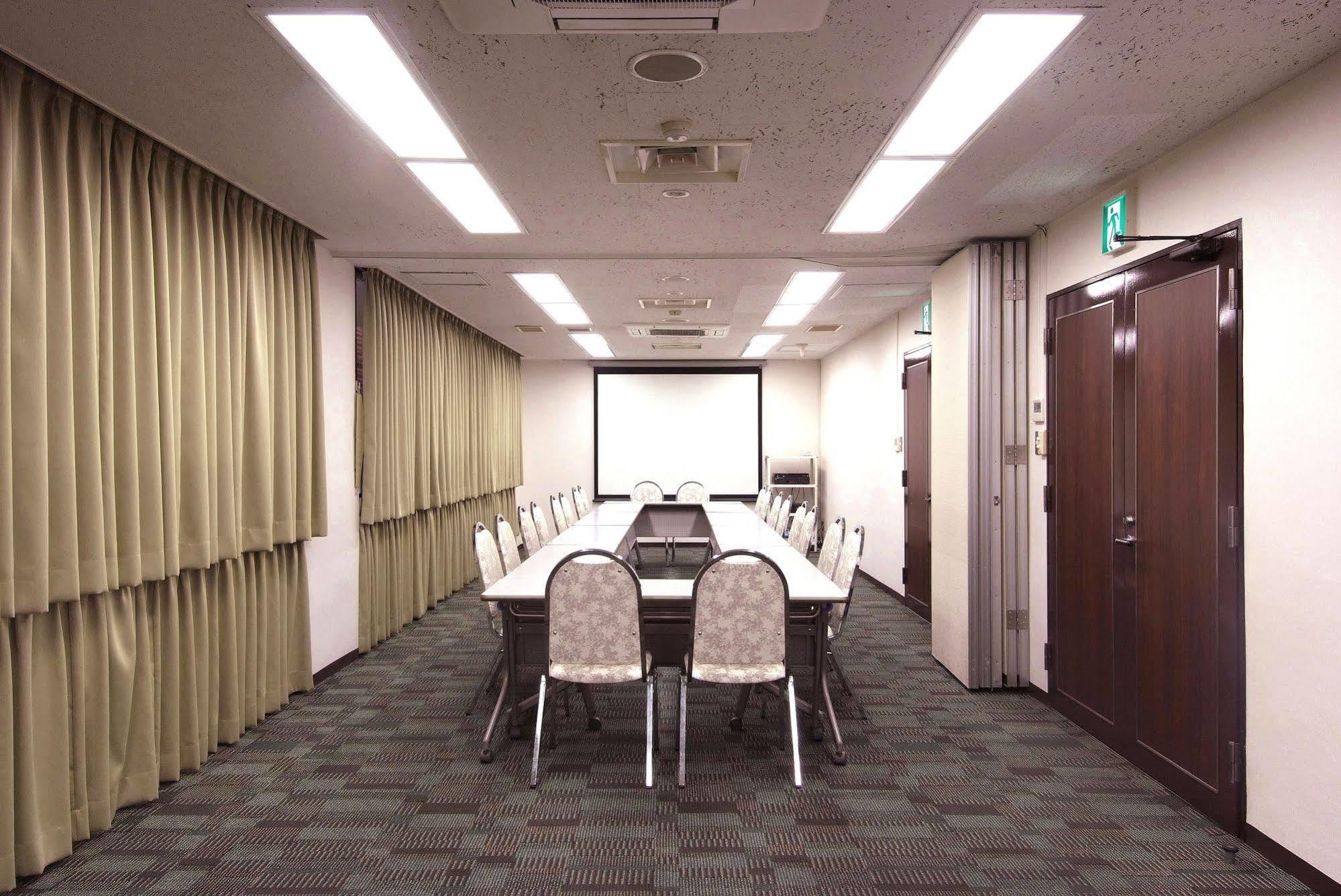 Sendai Business Hotel Ekimae Buitenkant foto
